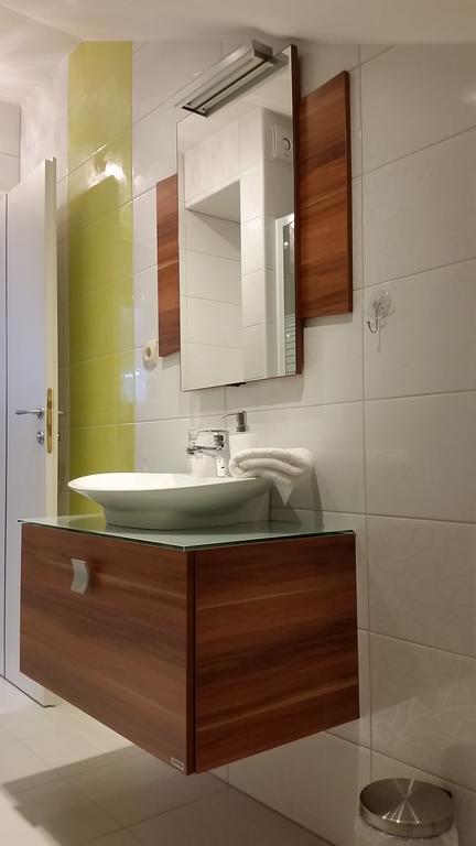 Apartments Sanja Трогир Екстериор снимка