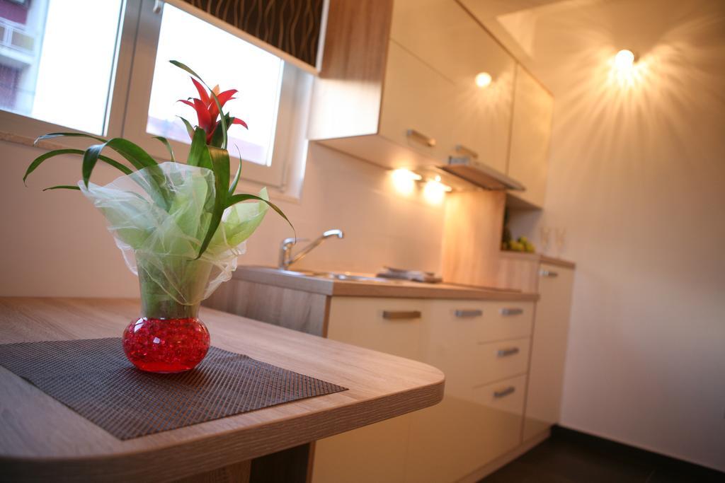Apartments Sanja Трогир Екстериор снимка