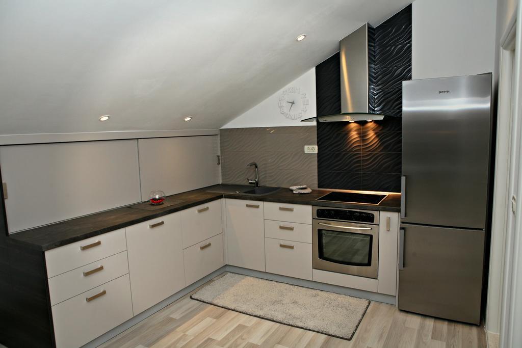 Apartments Sanja Трогир Екстериор снимка