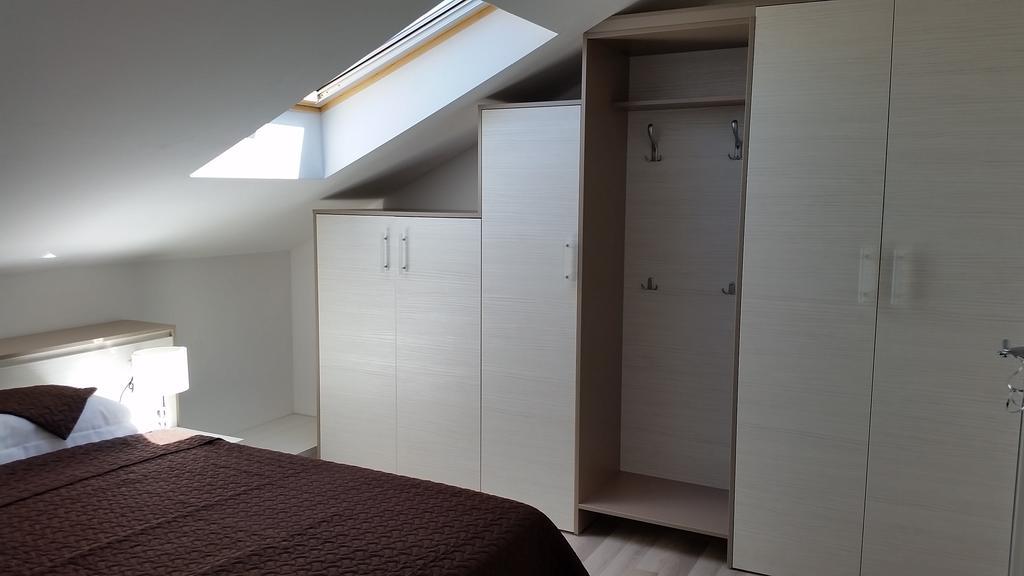 Apartments Sanja Трогир Екстериор снимка