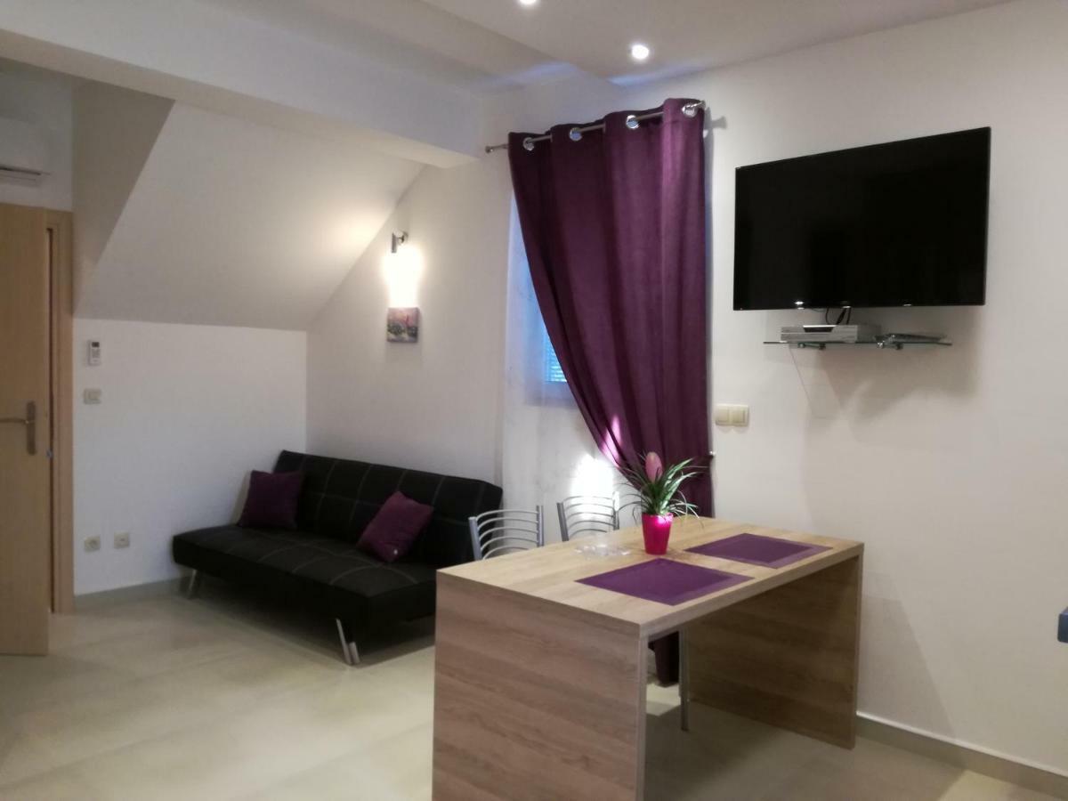 Apartments Sanja Трогир Екстериор снимка