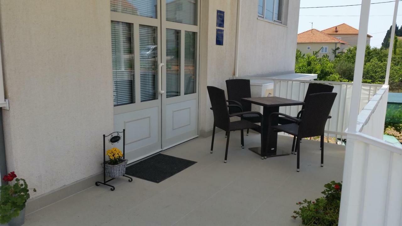 Apartments Sanja Трогир Екстериор снимка